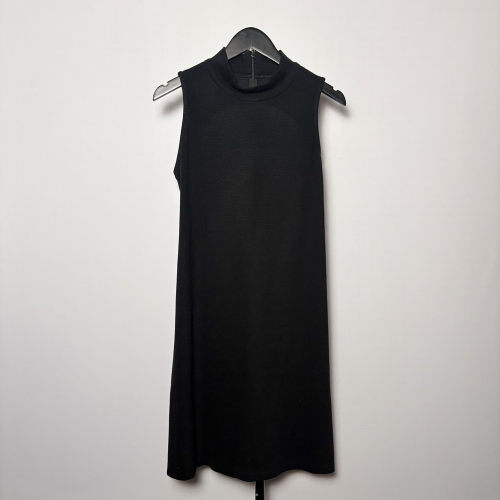 Ann Taylor Women's Black Sleeveless Mock Neck Knit Shift Dress Size M Minimalist